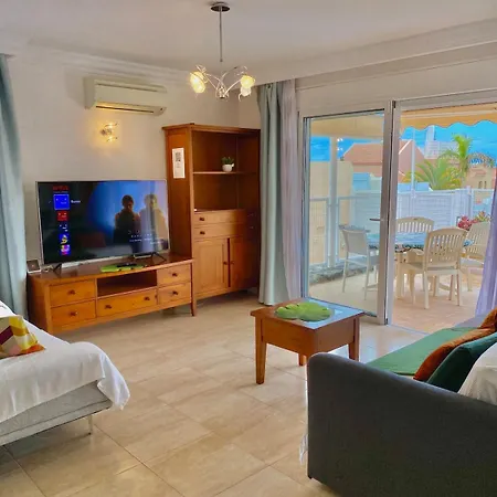 וילה Seaview - Pool, Air Con, Office Ready