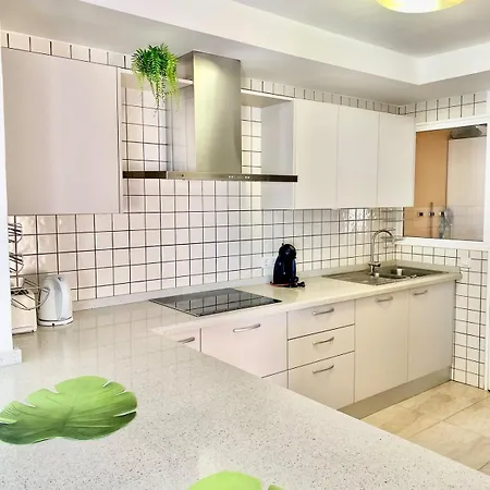 Seaview - Pool, Air Con, Office Ready Villa Costa Adeje