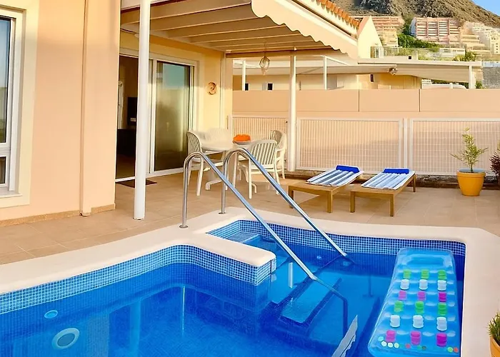 Willa Seaview - Pool, Air Con, Office Ready