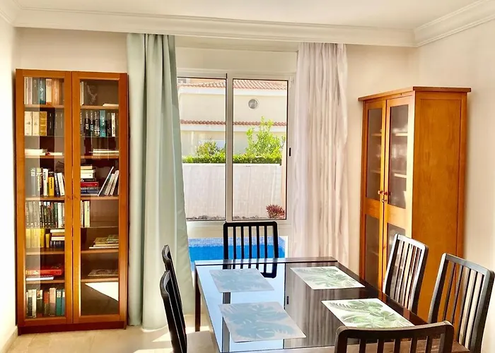 Seaview - Pool, Air Con, Office Ready Willa *